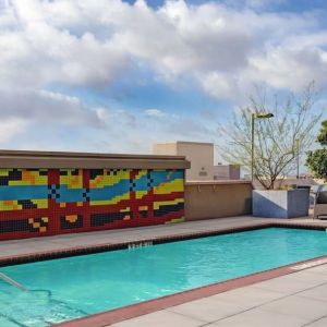 Outdoor pool at Hampton Inn & Suites Austin @ The UniversityCapitol.