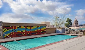 Outdoor pool at Hampton Inn & Suites Austin @ The UniversityCapitol.