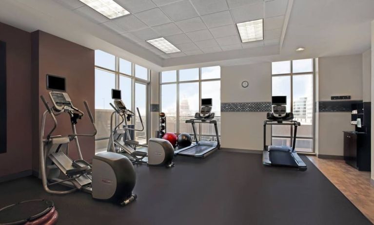 Fitness center at Hampton Inn & Suites Austin @ The UniversityCapitol.