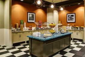 Dining room at Hampton Inn & Suites Austin @ The UniversityCapitol.