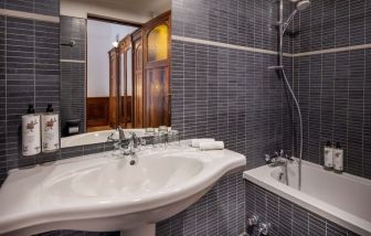 Guest bathroom at DoubleTree By Hilton Brussels City.