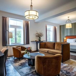 Spacious king suite at DoubleTree By Hilton Brussels City.