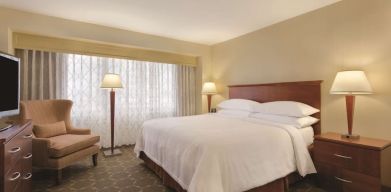 Day use room with natural light at Embassy Suites By Hilton Denver Tech Center.