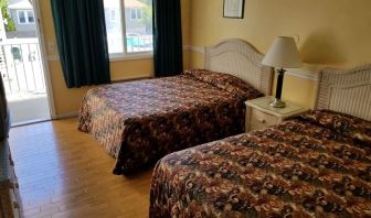 Day use room with two double beds at Bay Breeze Motel.