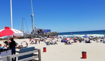 Beach nearby at Bay Breeze Motel.