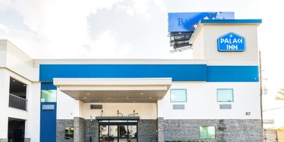 Palace Inn Blue IAH East