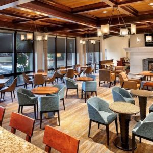 Bar and lounge area at DoubleTree By Hilton Ontario Airport.