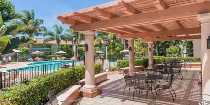 Outdoor terrace at Uptown Oasis San Jose Airport.