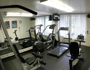 Fitness center at Uptown Oasis San Jose Airport.