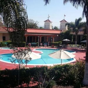 Pool area at Uptown Oasis San Jose Airport.