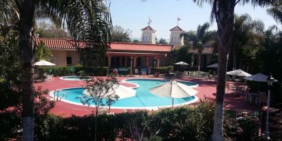 Pool area at Uptown Oasis San Jose Airport.