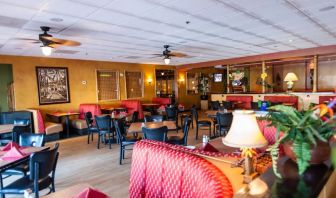 Lounge area at Uptown Oasis San Jose Airport.