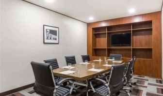 Meeting room at La Hacienda San Jose Silicon Valley.