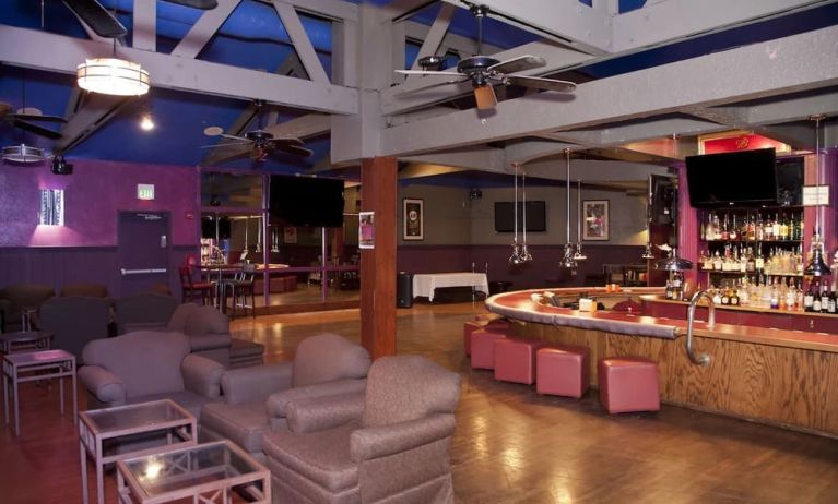 Lounge and bar at La Hacienda San Jose Silicon Valley.