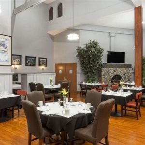 Dining room at La Hacienda San Jose Silicon Valley.