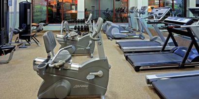 Fitness center at Laguardia Plaza Hotel.