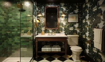 Guest bathroom with shower at Graduate By Hilton Princeton.