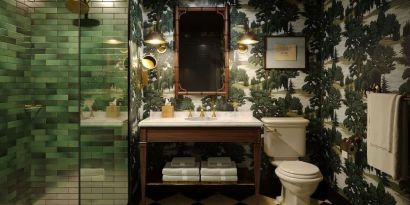 Guest bathroom with shower at Graduate By Hilton Princeton.