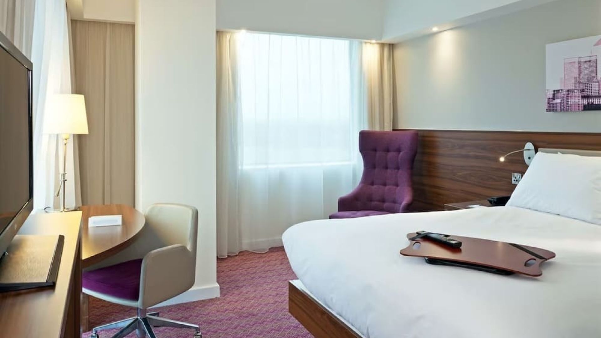 Hampton By Hilton London Gatwick Airport - Gatwick Day Use Rooms ...