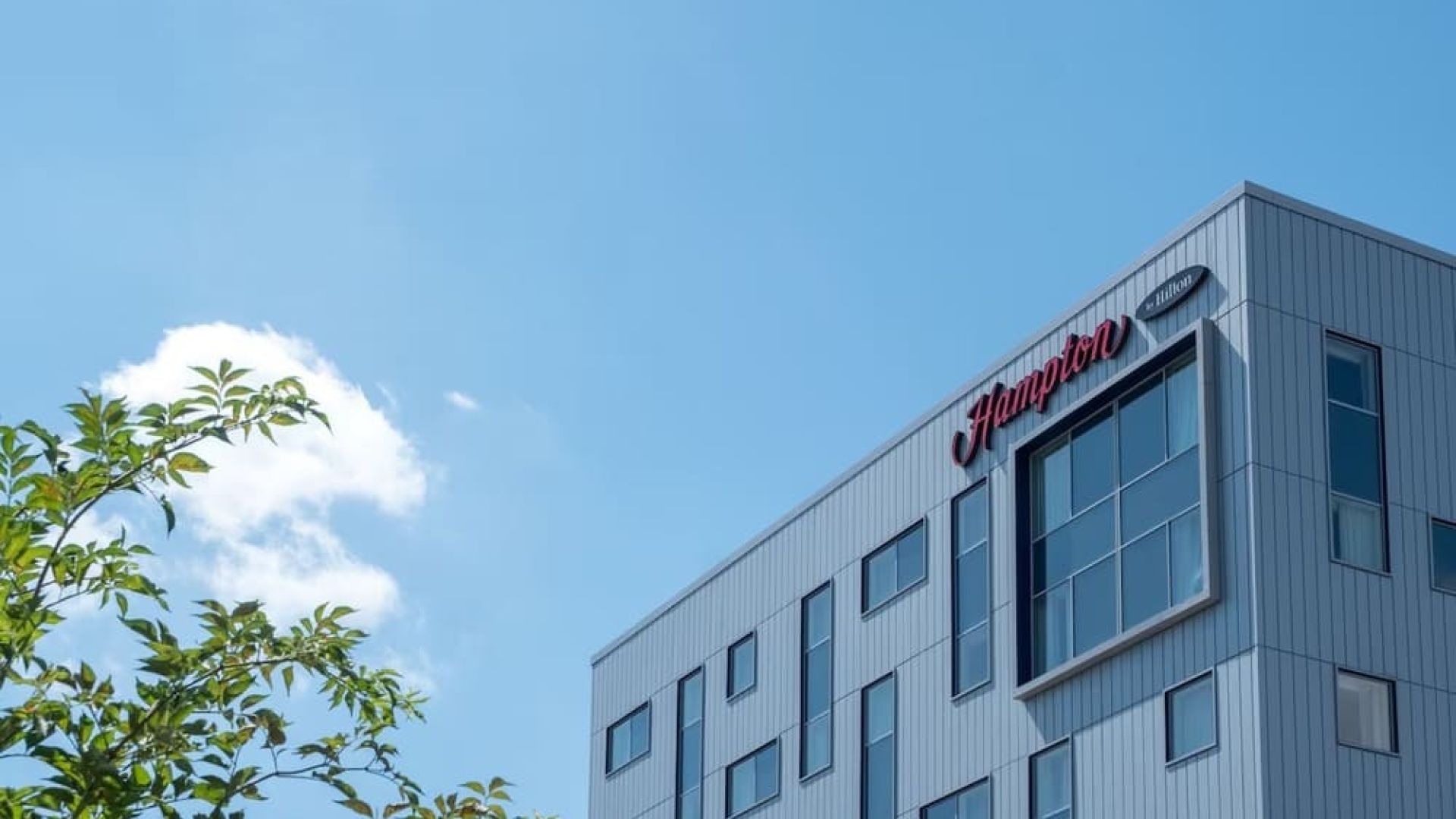 Hampton By Hilton London Gatwick Airport - Gatwick Day Use Rooms ...