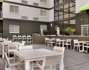 Outdoor terrace at Radisson Hotel Akron/Fairlawn.