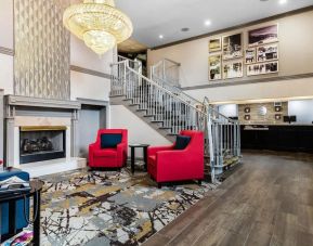 Hotel entrance and lobby at Comfort Inn & Suites Nashville Near Tanger Outlets.