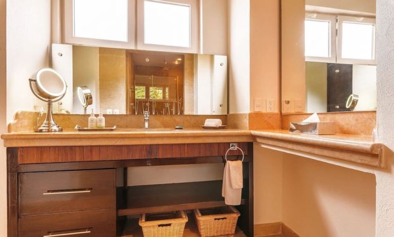 Day use room with guest bathroom at Grand Miramar All Luxury Suites & Residences.