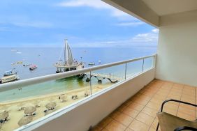 Day use room with outdoor terrace at Hotel Delfin PV Beach Resort.