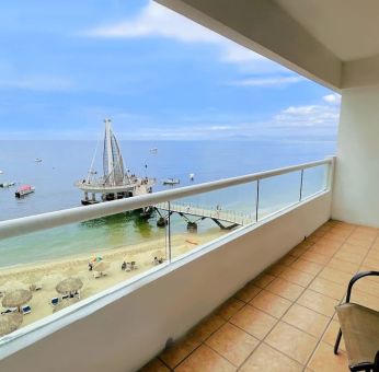 Day use room with outdoor terrace at Hotel Delfin PV Beach Resort.