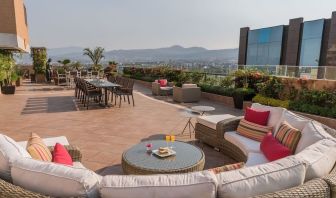 Rooftop terrace and coworking space at Suites Perisur Furnished Apartments.