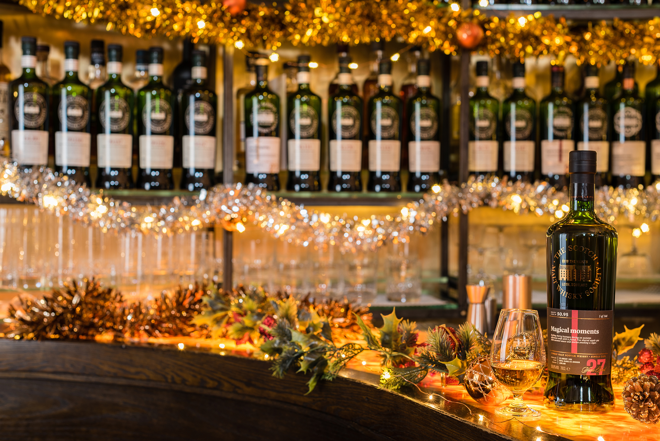 Enjoy A Whisky Tasting By Day in New York City - SMWS Christmas Kaleidoscope Bar Prestige TillBritze