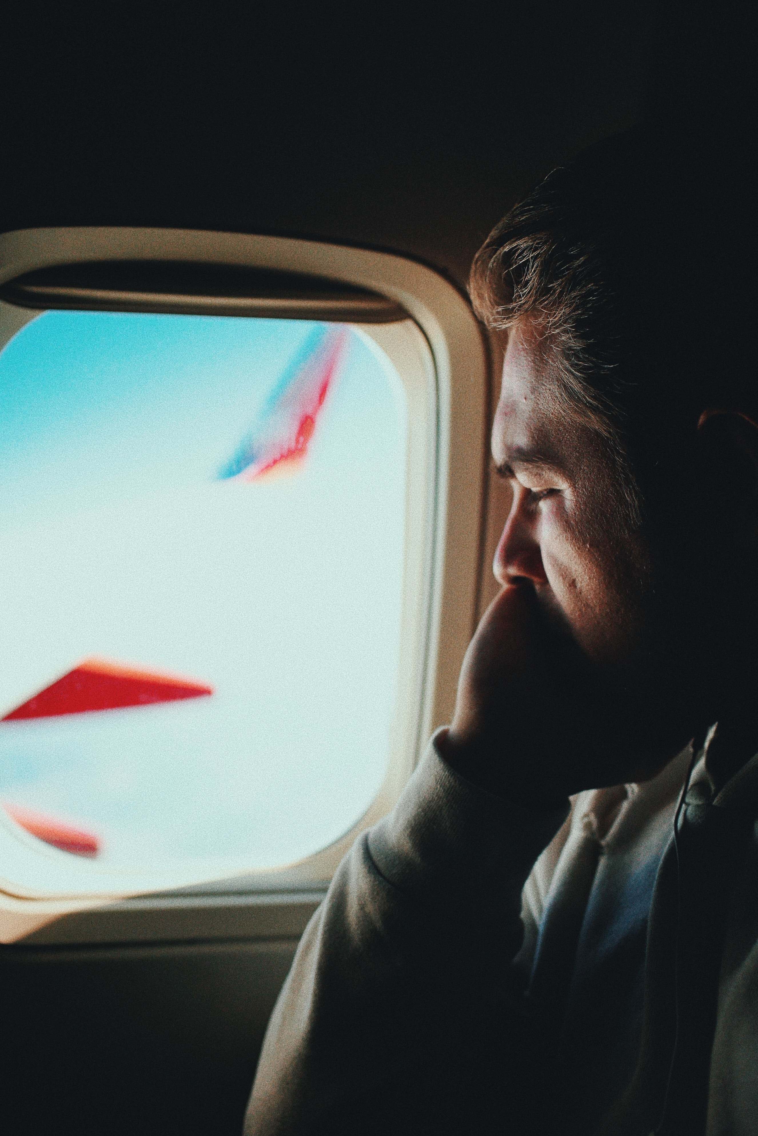 Foods You Should Avoid Before (and During) a Flight - jesse ramirez 491313 unsplash