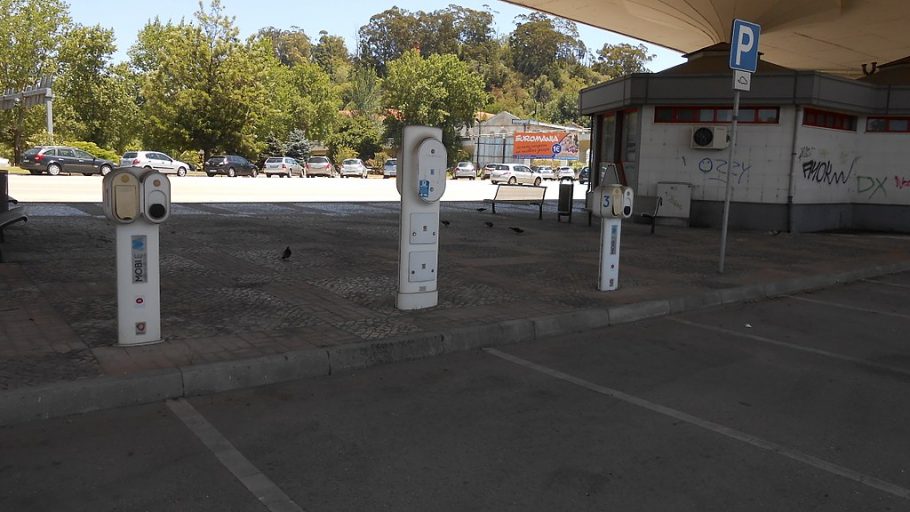 Electric vehicle charging stations in the parking lot at the Avenida Fernão de Magalhães in Coimbra